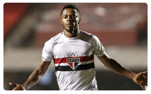 Michel Bastos sauve São Paulo