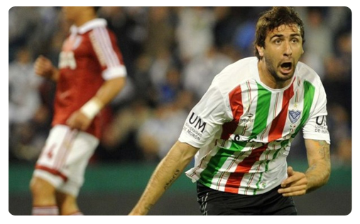 Pratto coule River et replace Vélez Lucas Pratto